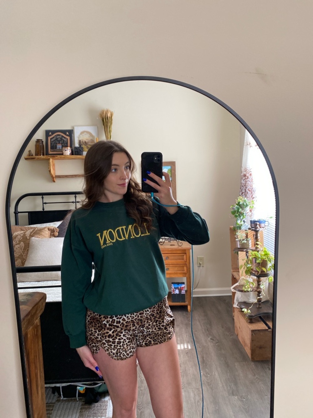 Churchill Exclusively London Vintage Green and Embroidered Gold Logo — Women’s M